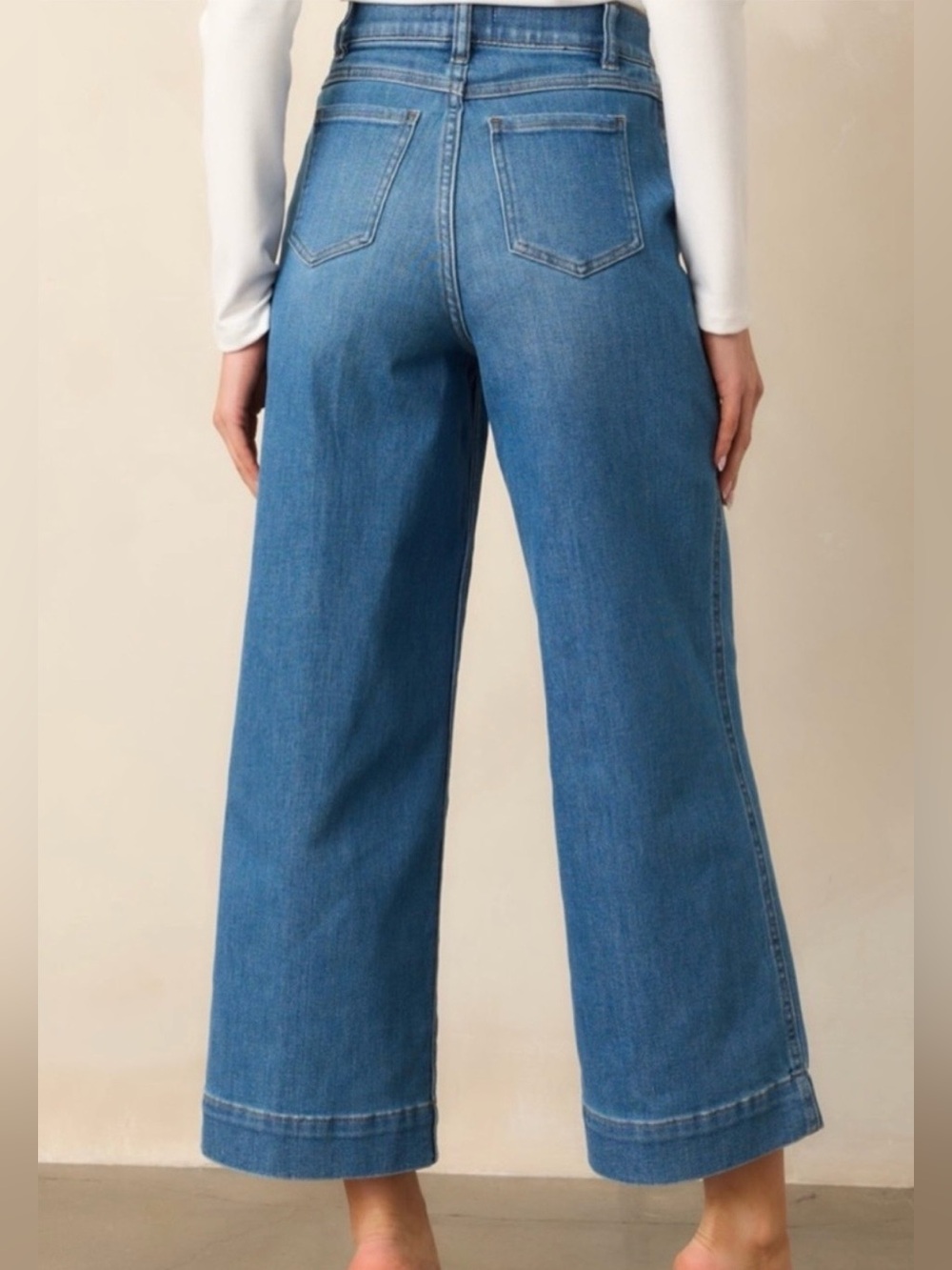 SPANX Crop Wide Leg Jeans Medium Wash Blue Denim Pull On Stretch Classic Size S